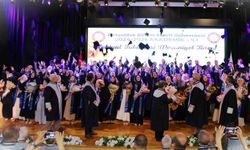 BEUN İlahiyat Fakültesi 2024-2025 akademik yılı mezunlarını geleceğe uğurladı