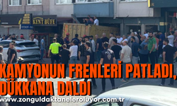 Kamyonun frenleri patladı, dükkana daldı
