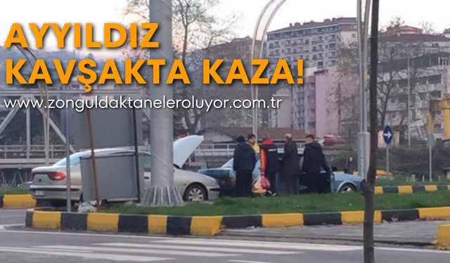 Ayyıldız kavşakta kaza!