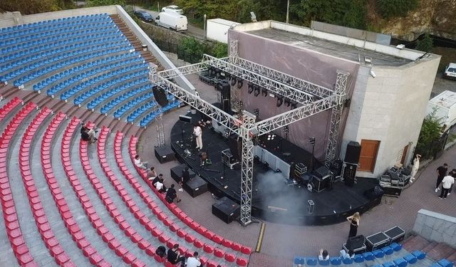Karadeniz Ereğli’de Acheron amfi tiyatro yaz konserleri başladı