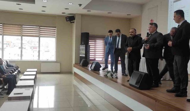 BEUN Rektörü Özölçer, hacı adayları için düzenlenen eğitim seminerine katıldı