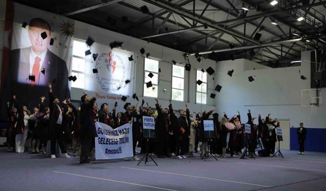Alaçam MYO'da mezuniyet coşkusu