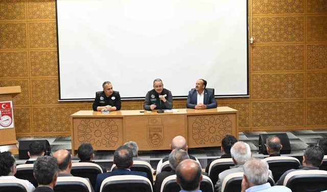 Bayburt'ta DSİ yatırımları muhtarlarla istişare edildi