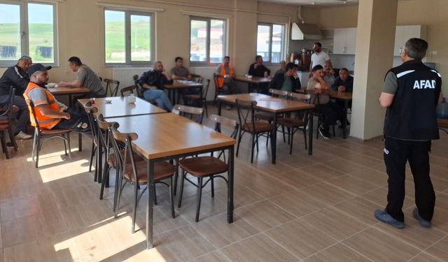 Bayburt'ta Karayolları personeline afet farkındalık eğitimi verildi