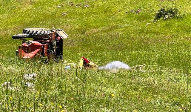 Devrilen traktörün altında kalan sürücü hayatını kaybetti