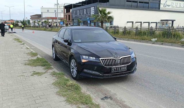 Erfelek Belediye Başkanı'nın makam aracının çarptığı bisikletli yaralandı