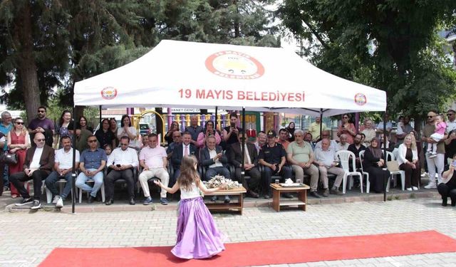Miniklerden sıfır atık defilesi ve resim sergisi
