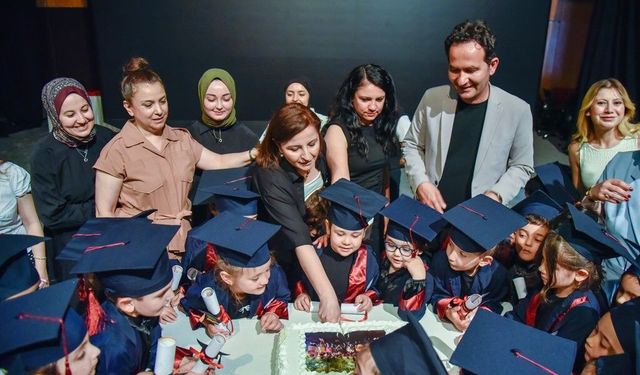 OMÜ Gündüz Bakımevi Anaokulu'nda mezuniyet coşkusu