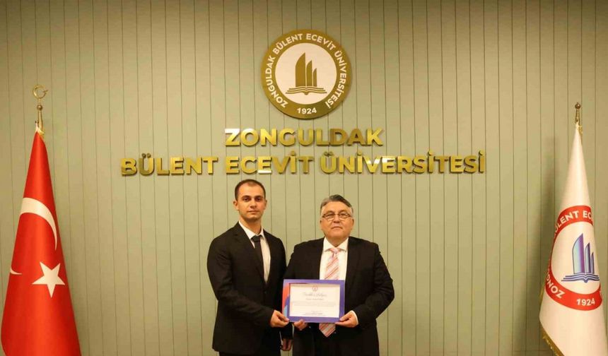 Rektör Özölçer’den NASA’nın Onur Listesi’ne adını yazdıran Yusuf Nas’a tebrik
