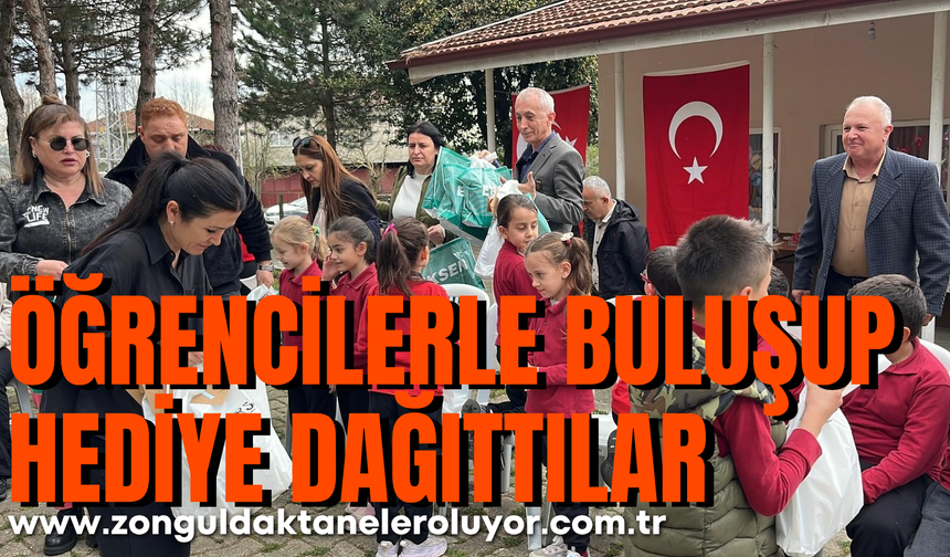 Gazeteciler, 19 yıl önce tadilat ettirdikleri okulda öğrencilerle buluşup hediye dağıttı