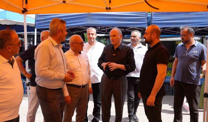 Başkan Özlü, pazarcı esnafıyla bir araya geldi