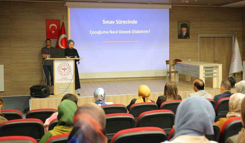 Bayburt'ta 'Sağlıklı Hayat Saatleri' programı düzenlendi
