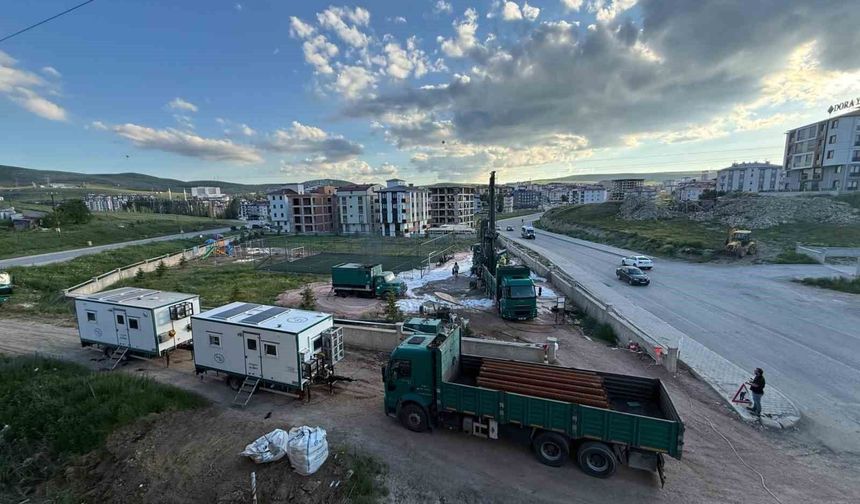 Bayburt'ta yeraltı suyu aramalarında 150 metrede suya ulaşıldı