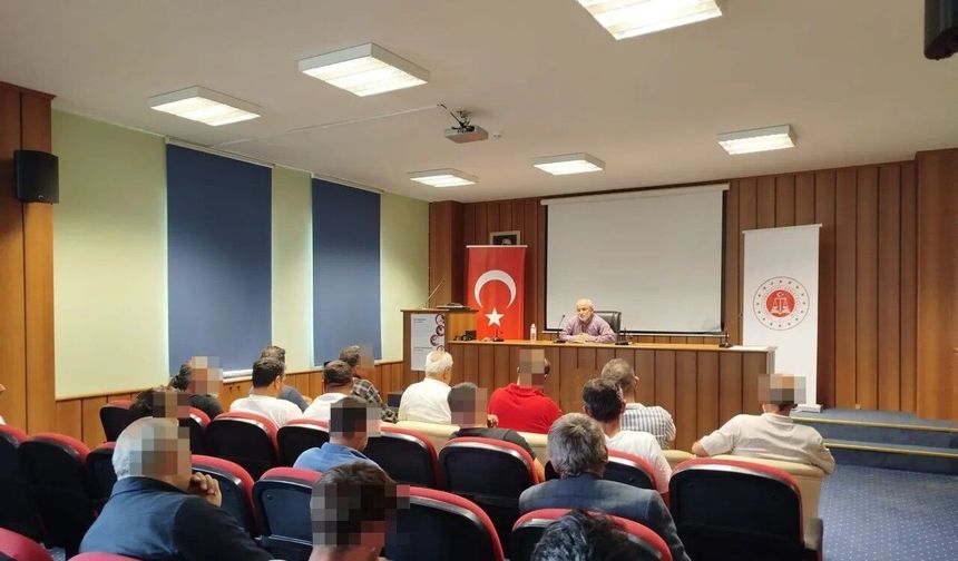 Boyabat'ta hükümlülere 'İslamiyet'te sevgi ve merhamet' semineri