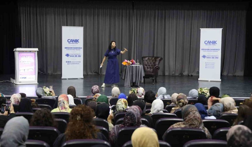 Canik'te 'Geleneksel Yöntemlerle Kadim Şifanın İzinde' Konferansı