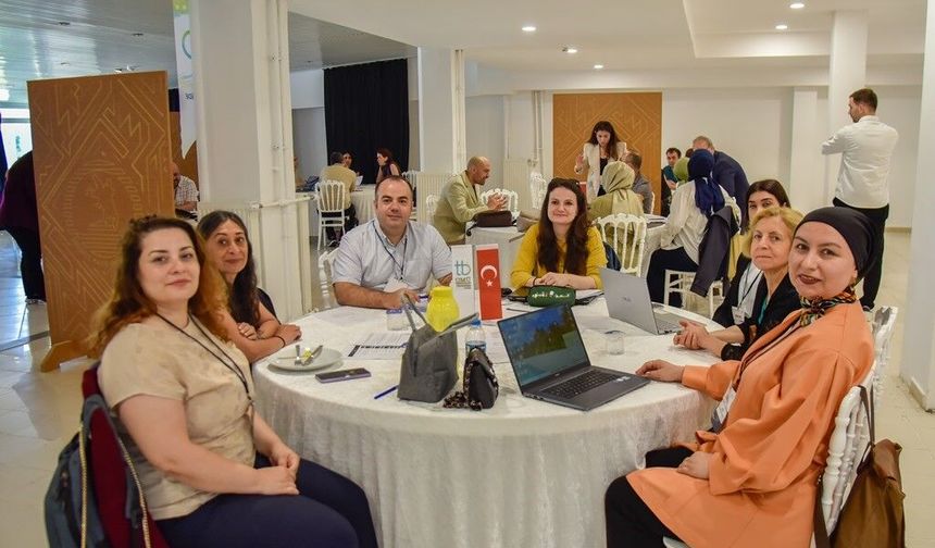 OMÜ'de akademisyenlere mentör destekli proje eğitimi