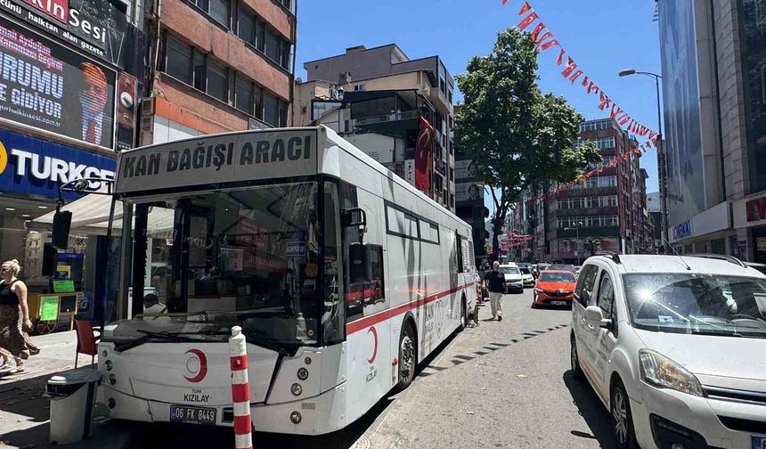 Kızılay'dan kan bağışı
